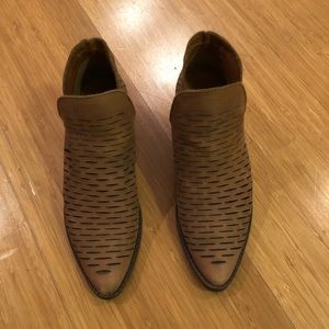 Steve Madden Brown Booties